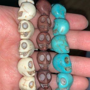 Brandy Melville Skull bracelet set